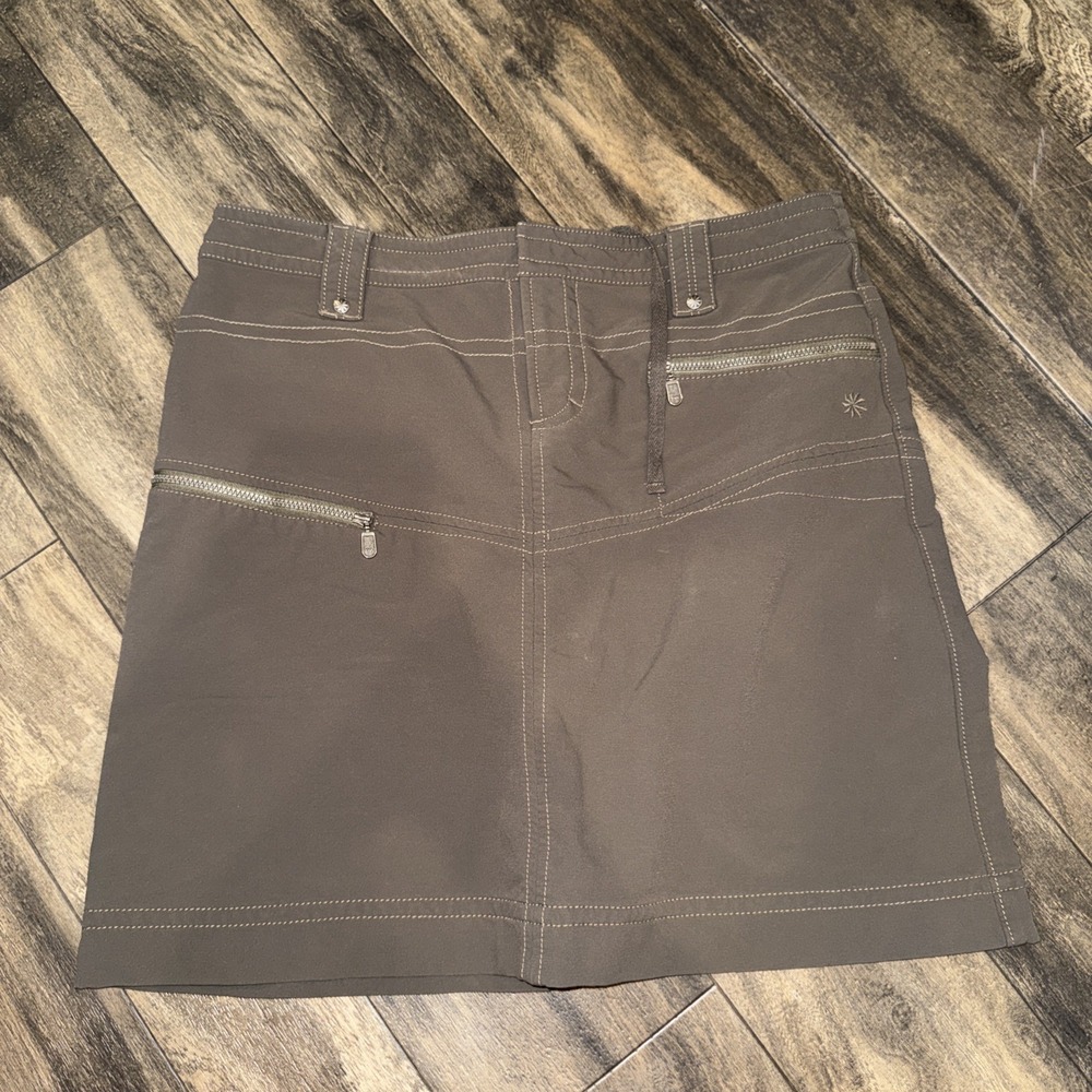 Athleta Active Utility Skirt Women's Size 8 Olive Green Athletic Wear Zip Pocket